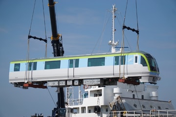 【福市交】七隈線博多延伸用新型車両3000A系陸揚げ