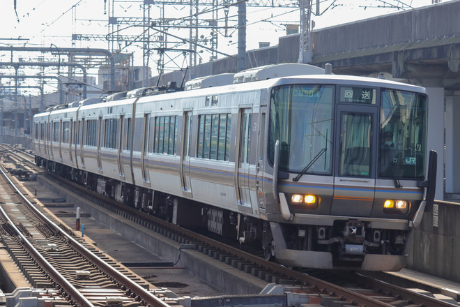 【JR西】223系MA14編成網干総合車両所本所入場回送を姫路駅で撮影した写真