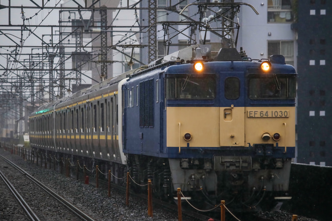 【JR東】E131系 TN7編成+TN8編成配給輸送を南浦和で撮影した写真