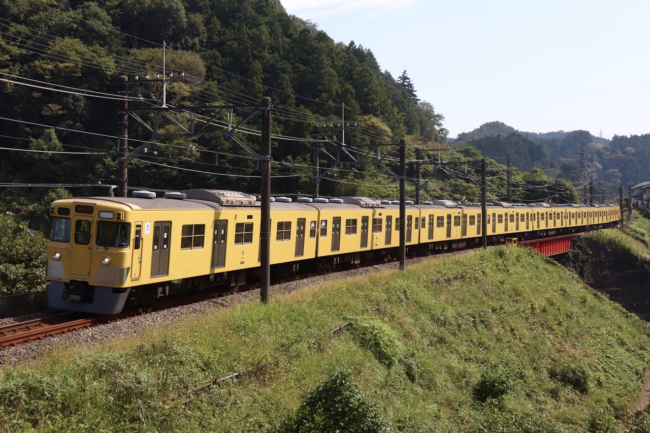 【西武】2000系2407F+2001F横瀬車両基地へ廃車回送の拡大写真