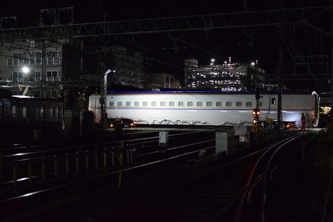 【JR東】E7系F35編成J-TREC横浜事業所から陸送を不明で撮影した写真