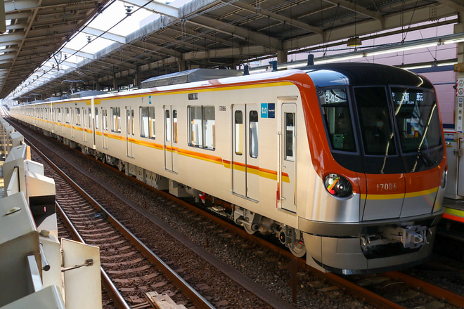 【メトロ】17000系17186F試運転を和光市駅で撮影した写真