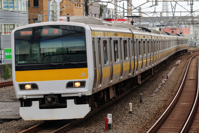 【JR東】E231系A528編成車輪転削回送(202110)を吉祥寺駅で撮影した写真