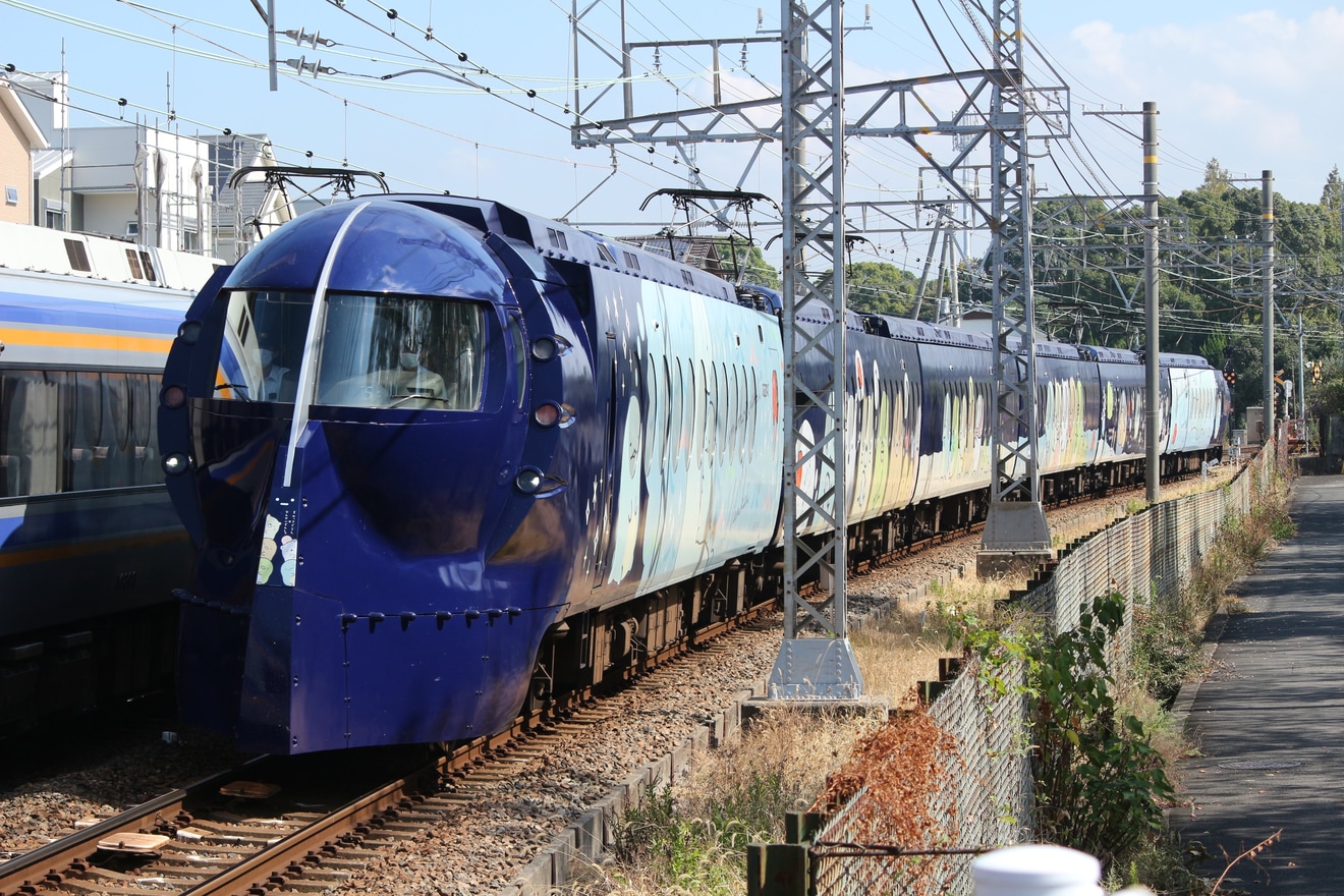 2nd-train 【南海】特急「ラピート」すみっコぐらしラッピング電車が和歌山港への写真 TopicPhotoID:49447