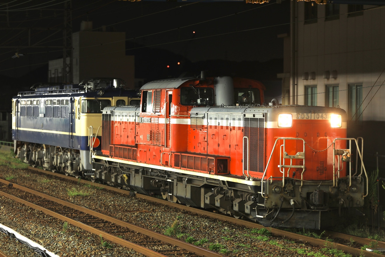 【JR西】DD51-1043+EF65-1134長門鉄道部へ配給輸送の拡大写真