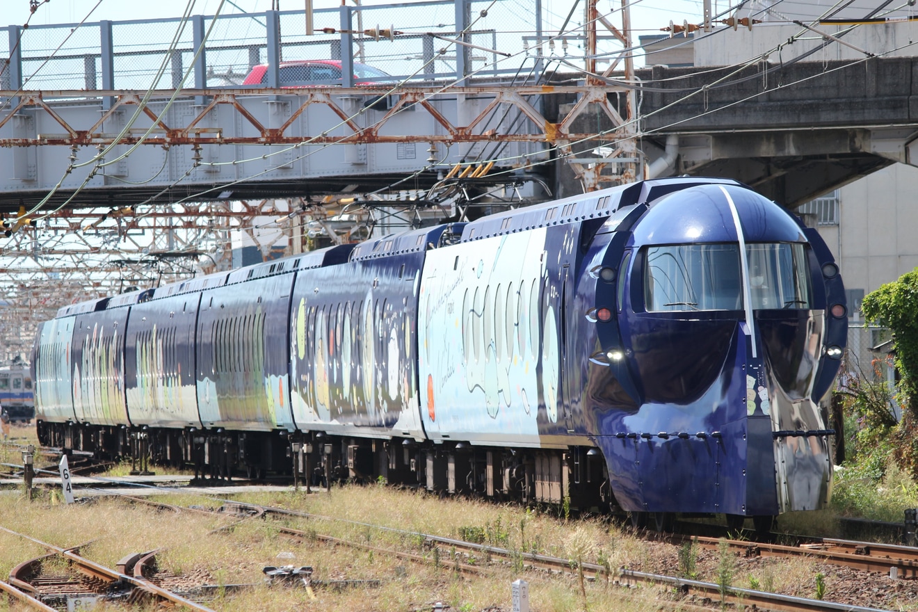 【南海】特急「ラピート」すみっコぐらしラッピング電車が和歌山港への拡大写真