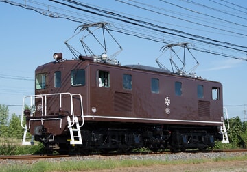【秩鉄】茶釜化されたデキ100形デキ105広瀬川原車両基地出場試運転