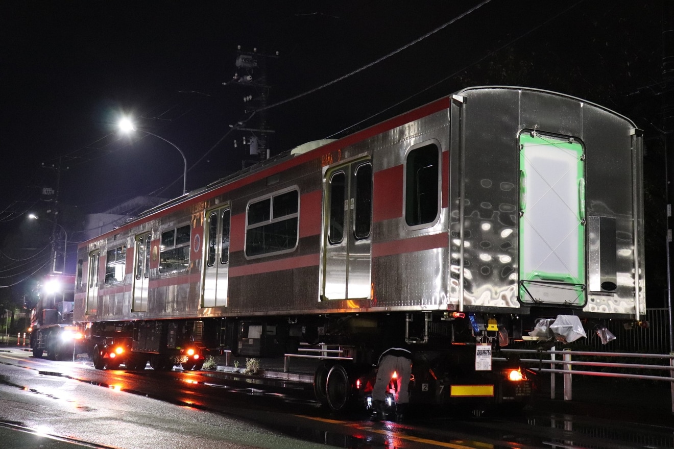 【PR】フィリピンのマニラ南北通勤鉄道向け用車両陸送の拡大写真