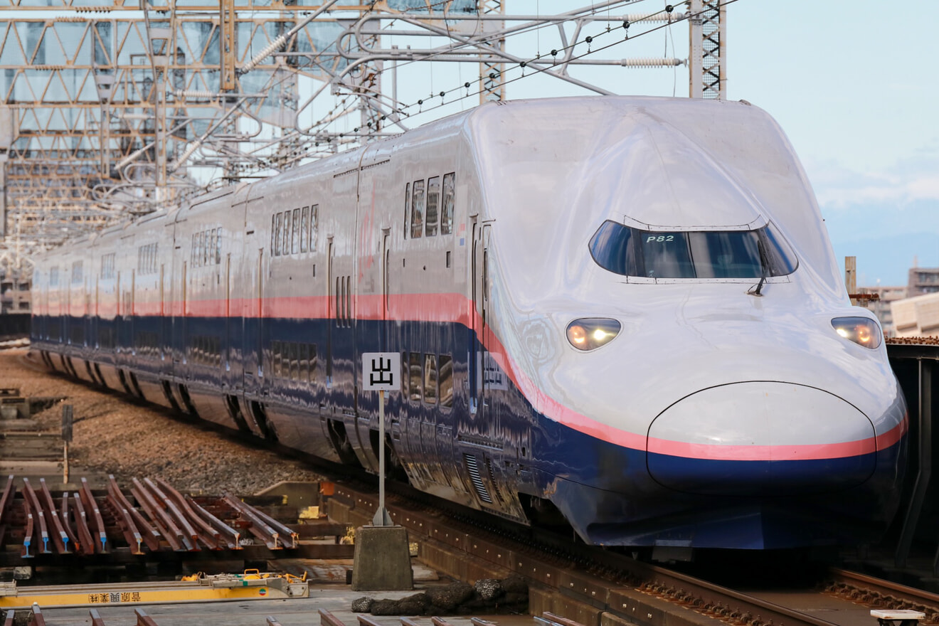 【JR東】E4系P82編成新幹線総合車両センター入場回送の拡大写真