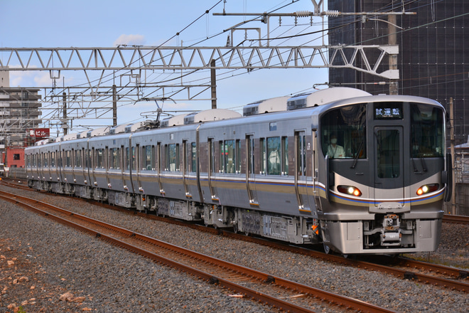 【JR西】225系L7編成近畿車輛出場試運転を堅田駅で撮影した写真