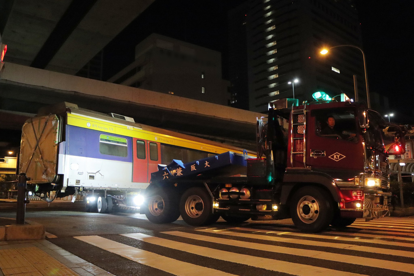 【MTR】SP1900形頭等車が近畿車輛へ陸送の拡大写真