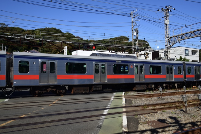 【東急】5080系中間車10両 J-TREC横浜出場甲種輸送を不明で撮影した写真