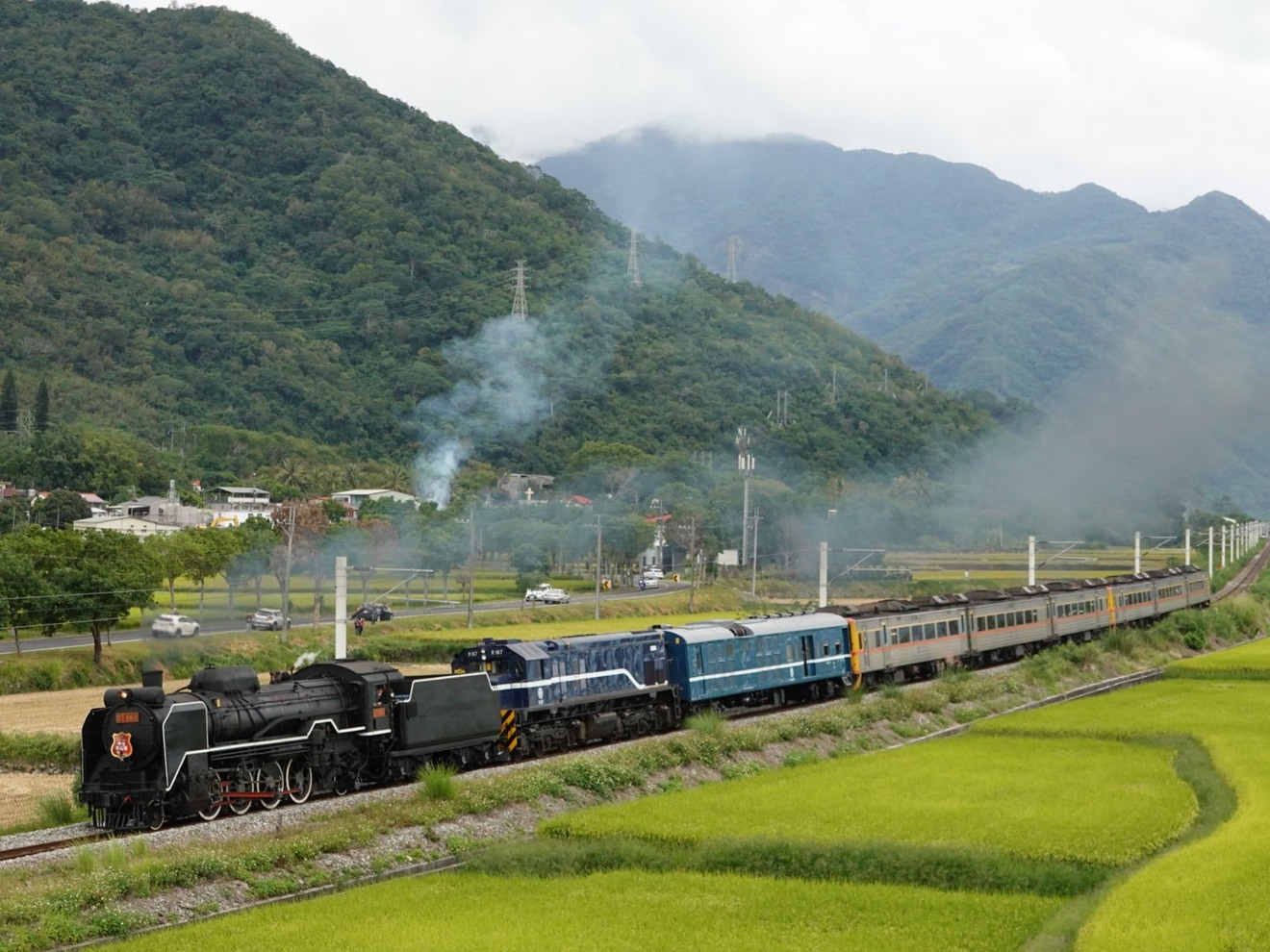 【台鐵】DT668(D51)牽引2021仲夏寶島號の拡大写真