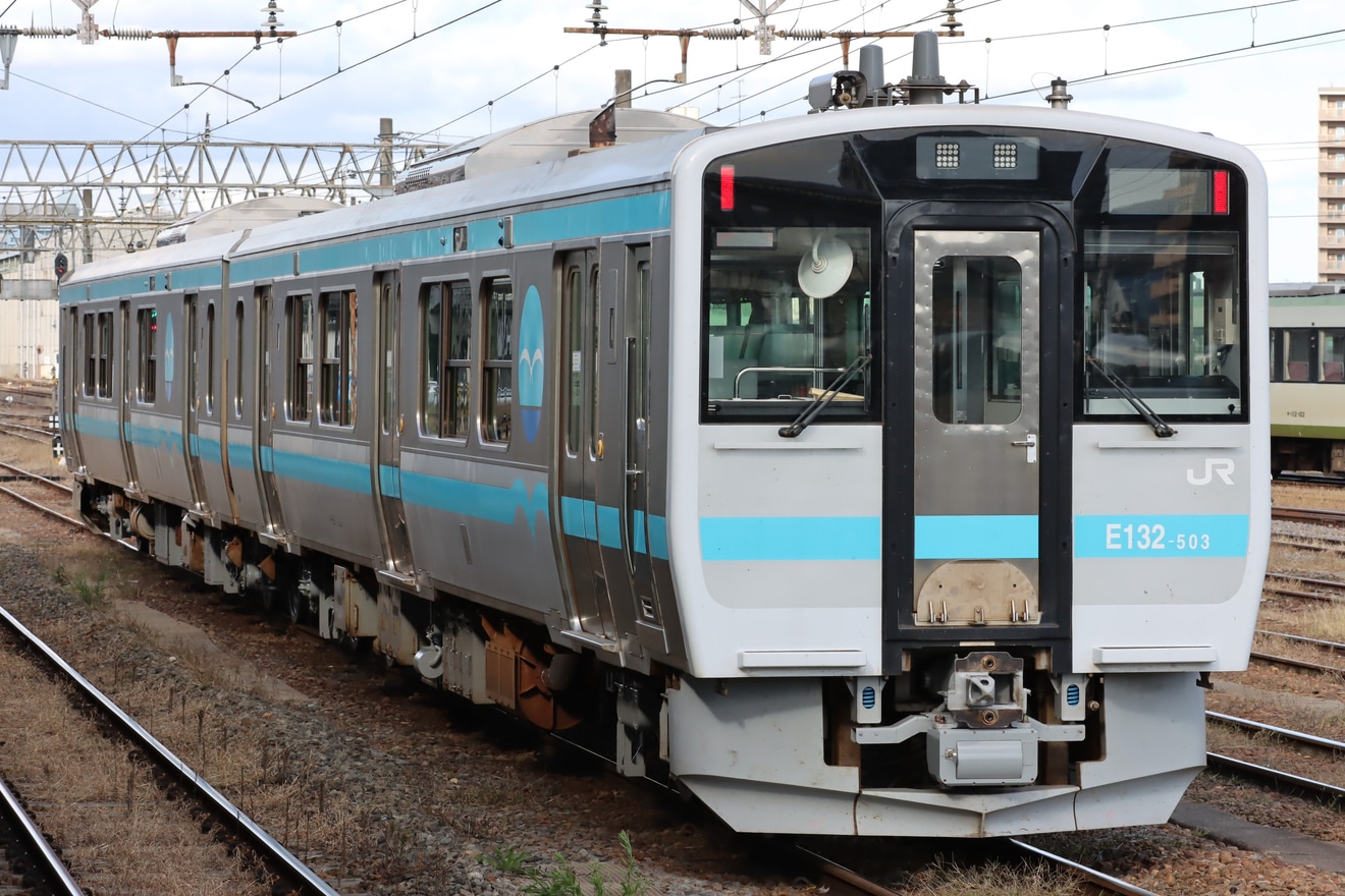 【JR東】キハE131-503+キハE132-503 郡山総合車両センター出場回送の拡大写真