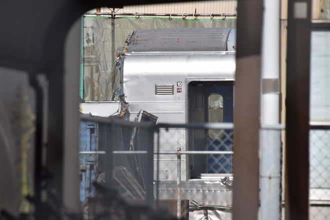 【JR東】215系NL-1編成が長野総合車両センターで解体中