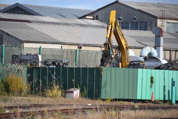 【JR東】215系NL-1編成が長野総合車両センターで解体中