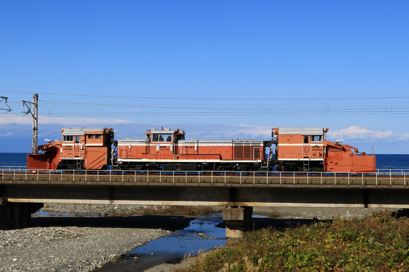 【あい鉄】DE15-1004糸魚川へラッセル試運転の拡大写真