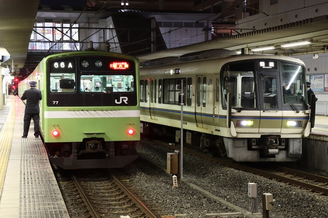 【JR西】221系B19編成吹田総合車両所奈良支所へを不明で撮影した写真