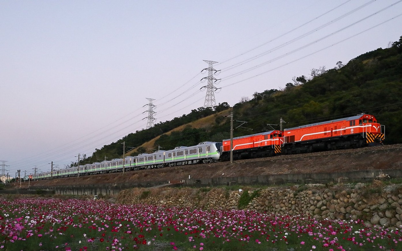 【台鐵】EMU900EMU913編成が輸送の拡大写真