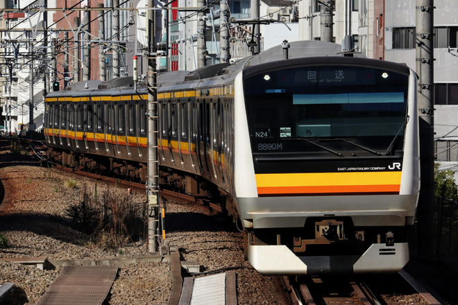 【JR東】E233系N24編成東京総合車両センター入場回送を恵比寿駅で撮影した写真