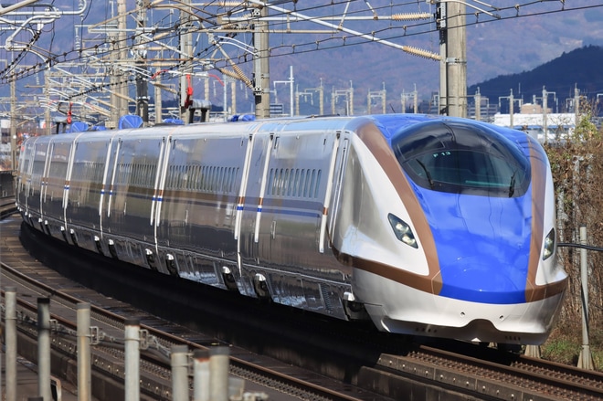【JR東】E7系F13編成新幹線総合車両センター出場回送を不明で撮影した写真