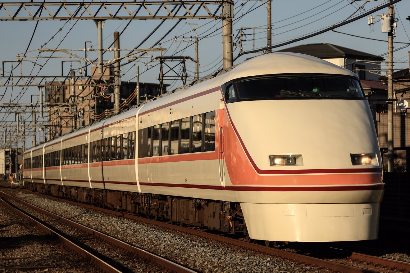 【東武】プレミアムファンツアーに伴う団体臨時列車の拡大写真