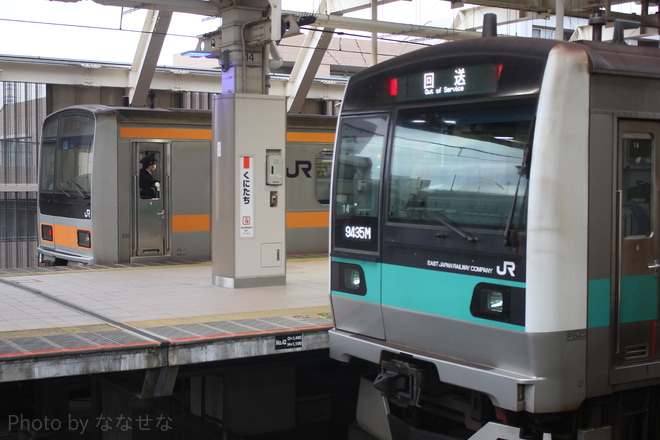 【JR東】E233系マト14編成 長野総合車両センター出場を国立駅で撮影した写真