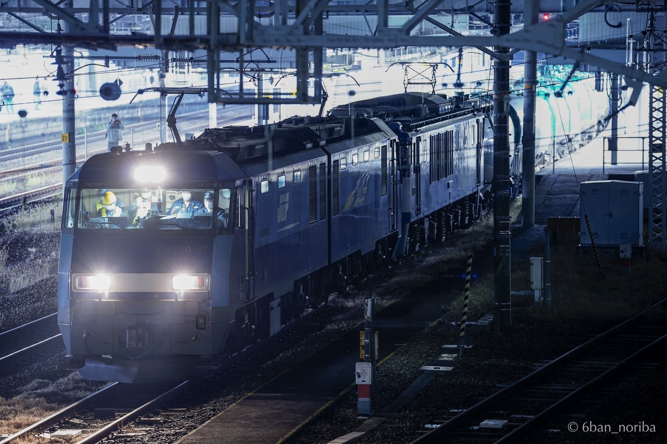 【JR貨】EH200-17が8081レを牽引し、中央西線で貨物列車を牽引の拡大写真