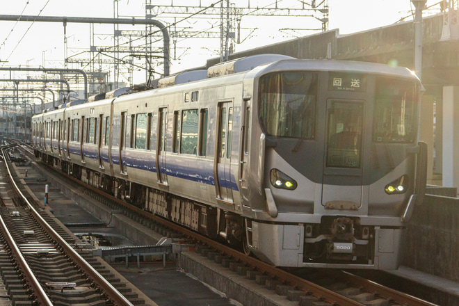 【JR西】225系HF420編成網干総合車両所本所入場を姫路駅で撮影した写真
