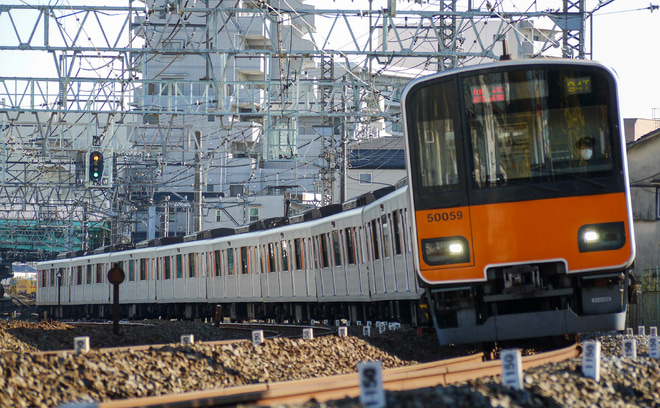 【東武】50050型51059F 東京メトロ貸出返却回送を西新井～竹ノ塚間で撮影した写真