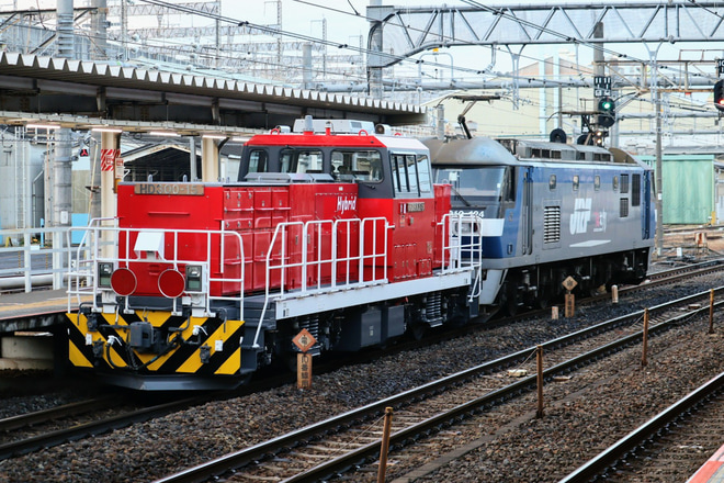 【JR貨】HD300-15大宮車両所出場回送を大宮駅で撮影した写真
