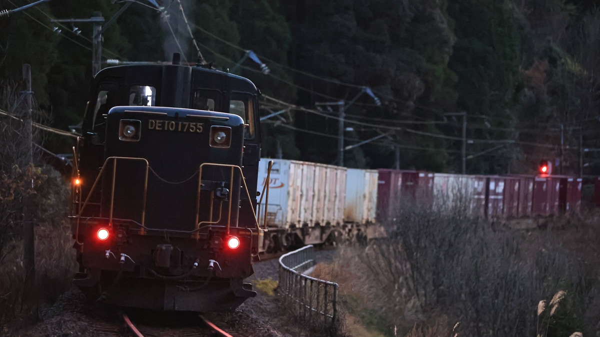 JR貨】4075レをJR九州のDE10-1755が救援 |2nd-train鉄道ニュース