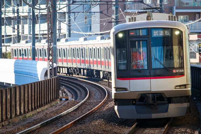 【東急】5050系4104F性能確認試運転を青葉台駅で撮影した写真