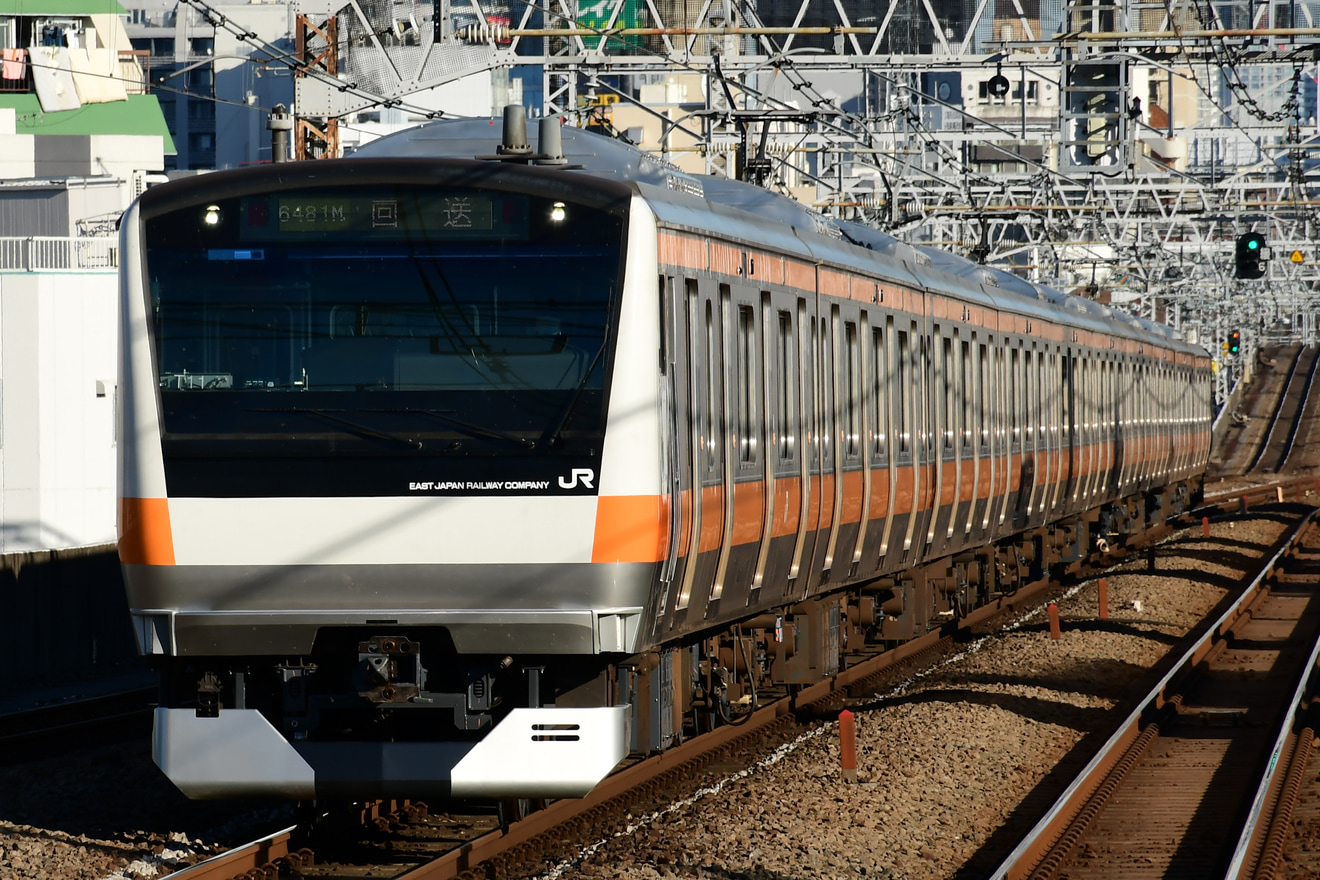 【JR東】E233系T11編成東京総合車両センター出場回送の拡大写真