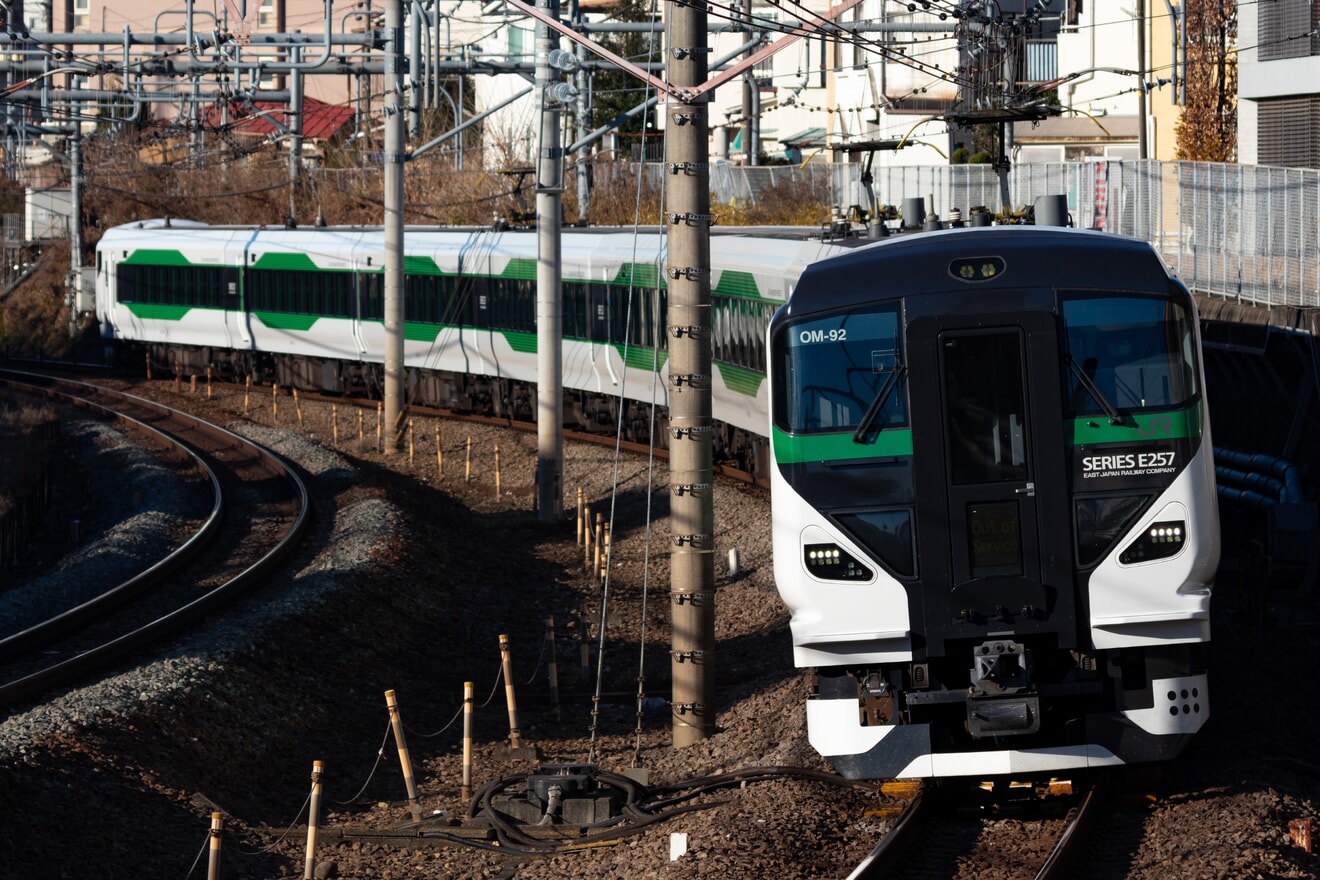 【JR東】E257系5000番台 中央線特急初充当の拡大写真
