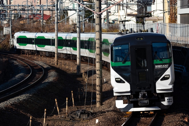 【JR東】E257系5000番台 中央線特急初充当を日野～立川間で撮影した写真
