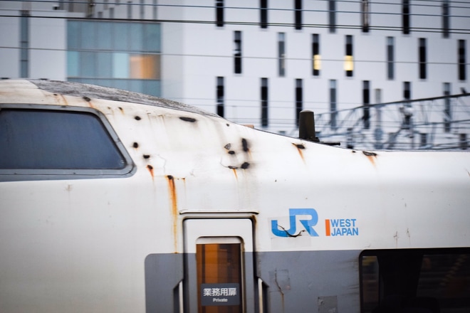 【JR西】681系V12編成吹田総合車両所本所入場回送を不明で撮影した写真