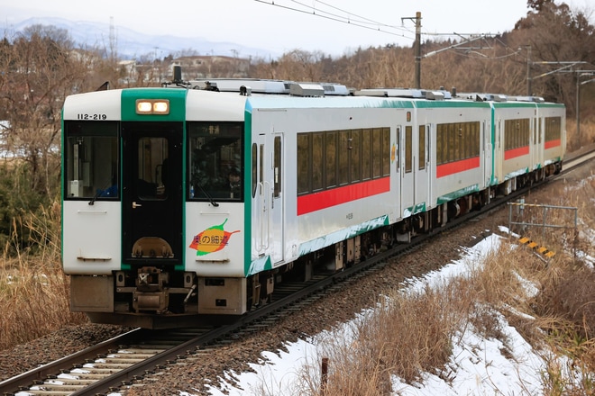 【JR東】踏切事故当該のキハ111-215+キハ112-215が郡山総合車両センターへ