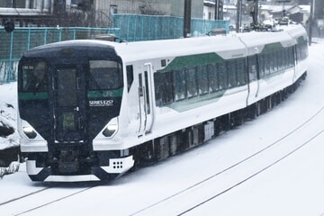 【JR東】E257系5500番台OM-54編成構内試運転