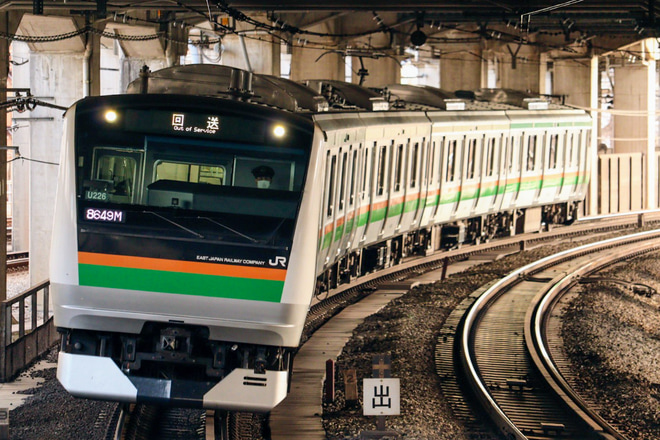 【JR東】E233系U226編成東京総合車両センター出場回送を赤羽駅で撮影した写真