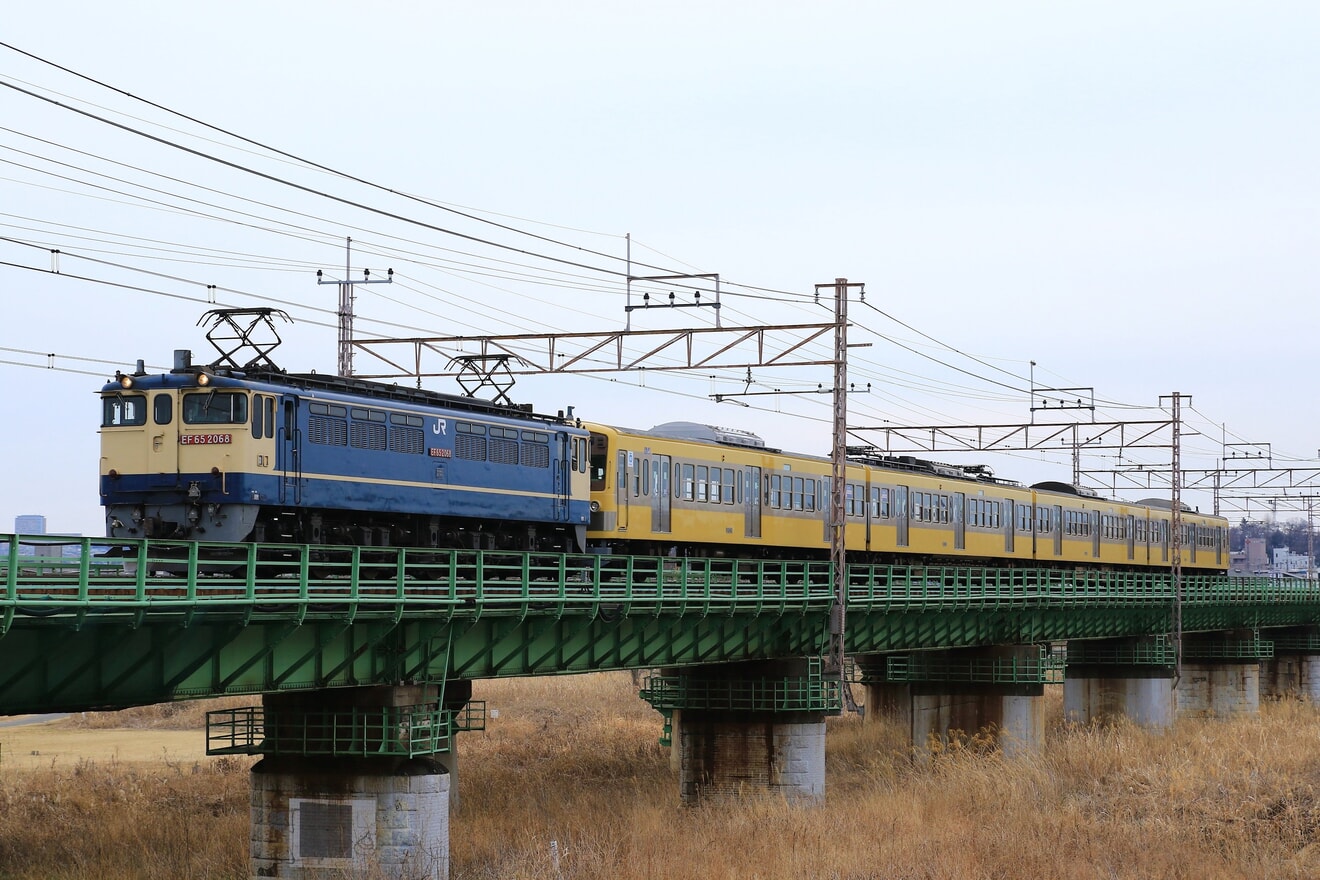 【西武】新101系245F (ツートン)多摩川線から甲種輸送の拡大写真