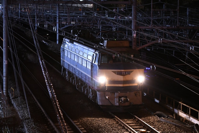 【JR貨】EF66-27品川へ回送を品川駅付近で撮影した写真