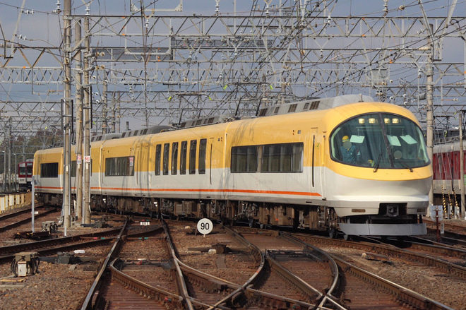 【近鉄】23000系iL02五位堂検修車庫出場試運転(20220207)を名張駅で撮影した写真