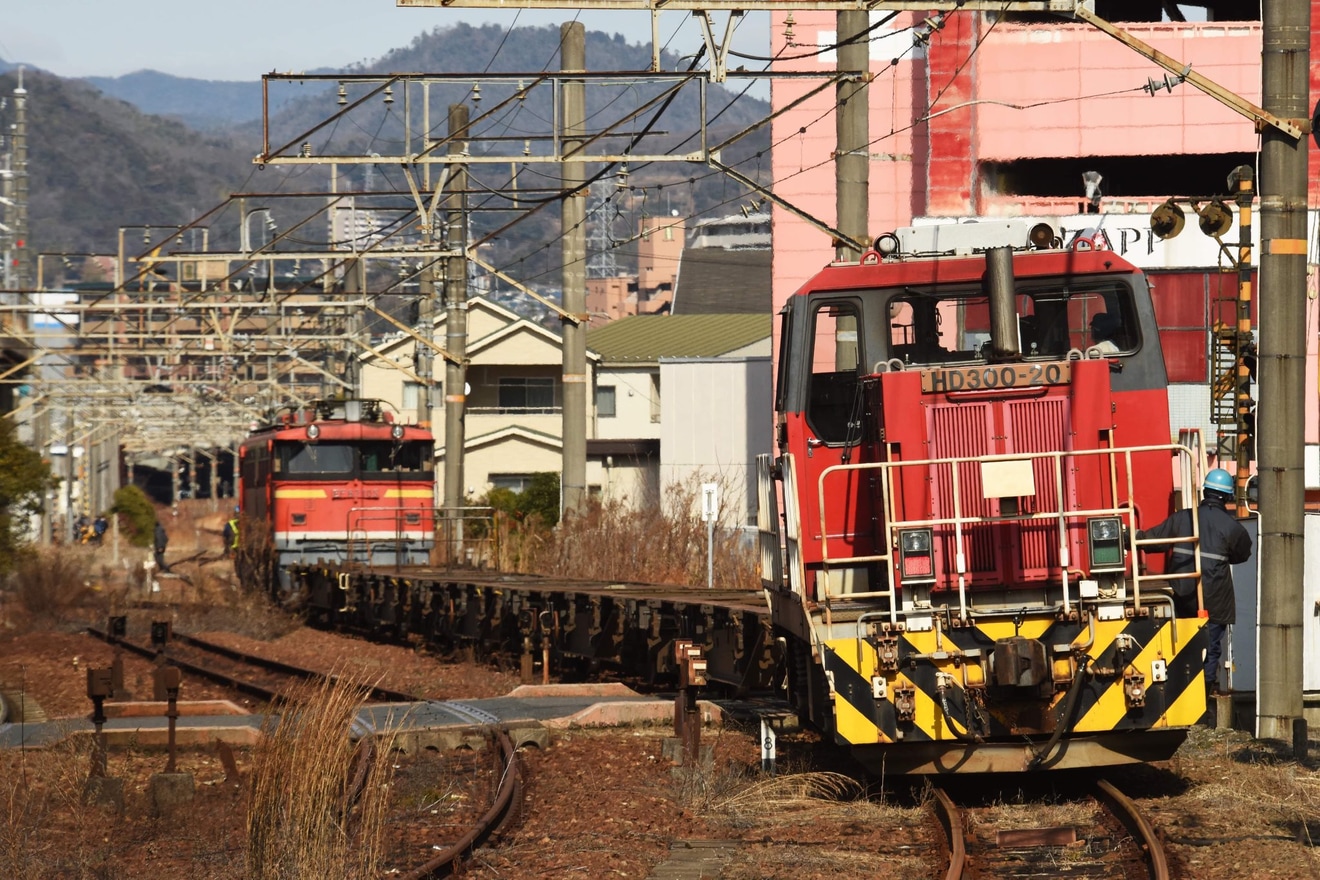 【JR貨】EF67-105広島車両所への拡大写真