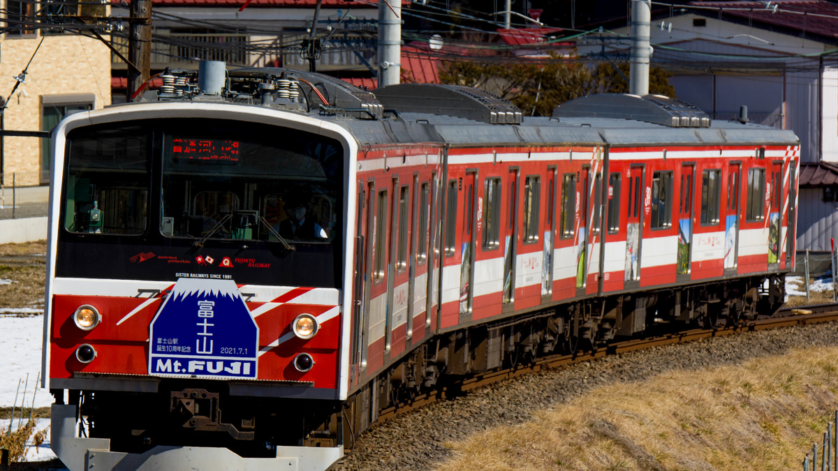 富士急】6000系6501号編成に富士山駅10周年ヘッドマーク |2nd-train