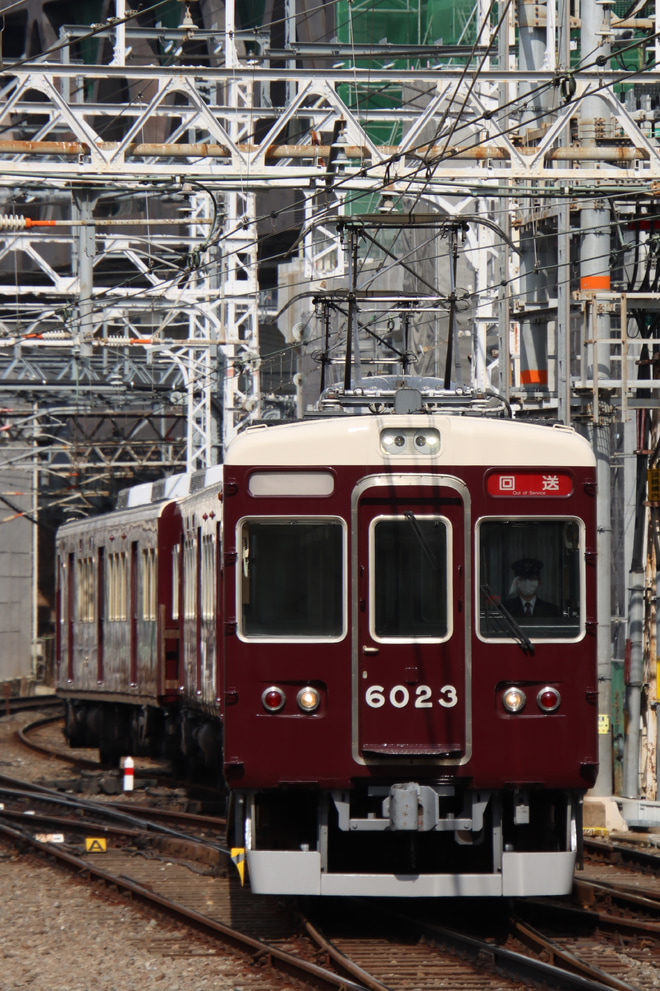 【阪急】6000系6023F正雀工場出場回送を淡路駅で撮影した写真