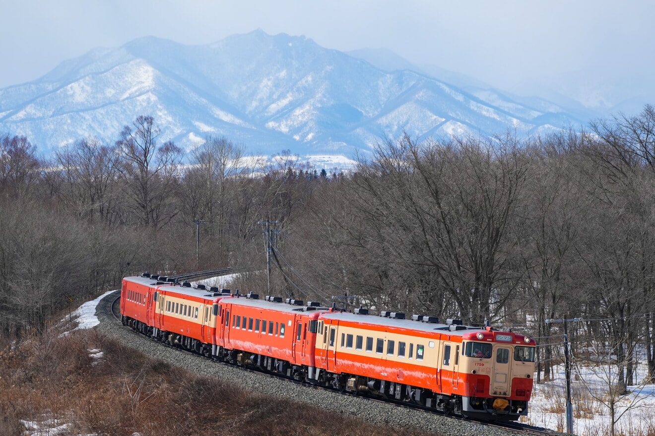 【JR北】釧路運輸車両所キハ40形引退に伴う返却回送の拡大写真