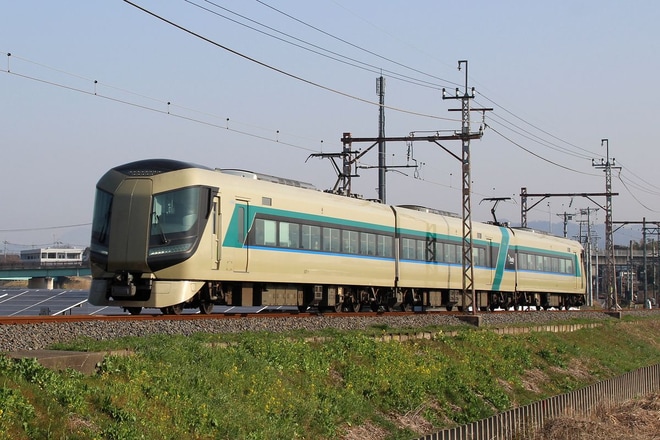 【東武】佐野線直通の特急「リバティりょうもう」が運行開始を不明で撮影した写真