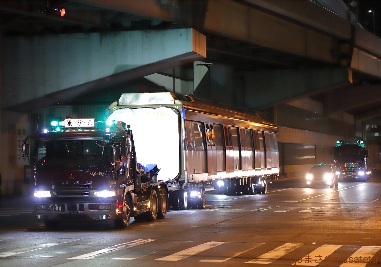 【MTR】SP1900形頭等車の格下げ車が近畿車輛から陸送の拡大写真