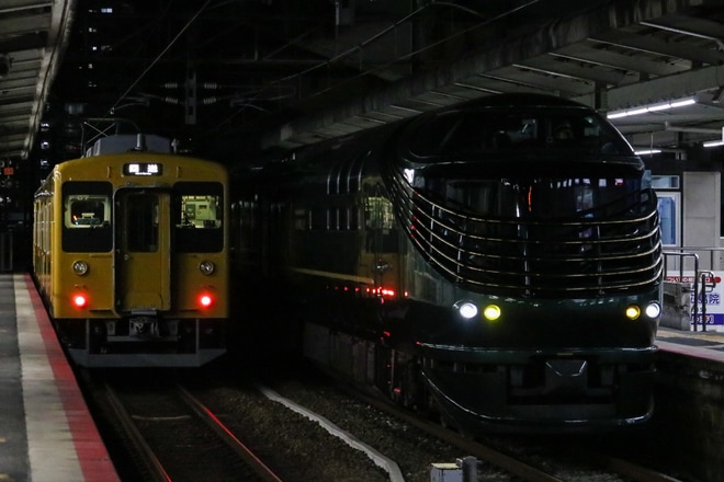 【JR西】105系F-07編成下関総合車両所出場回送を横川駅で撮影した写真